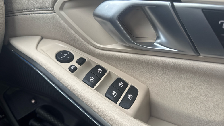 BMW 3 Series 330e M Sport 4dr Step Auto Saloon